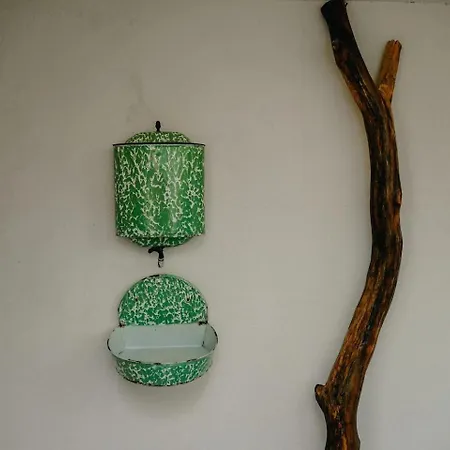 בית נופש 1 Bed Tiny House Sleeps 2 -hot Tub -coal Fireplace *